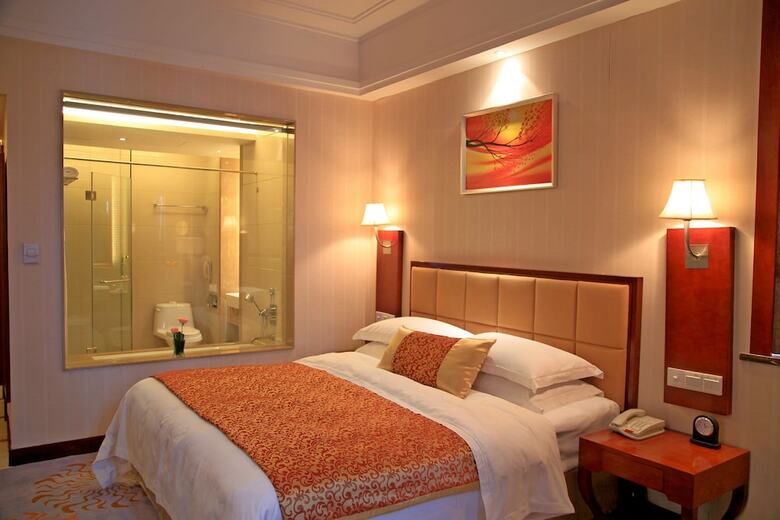 Green Lotus Hotel