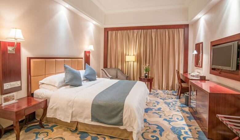 Green Lotus Hotel