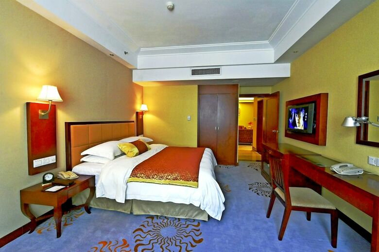 Green Lotus Hotel