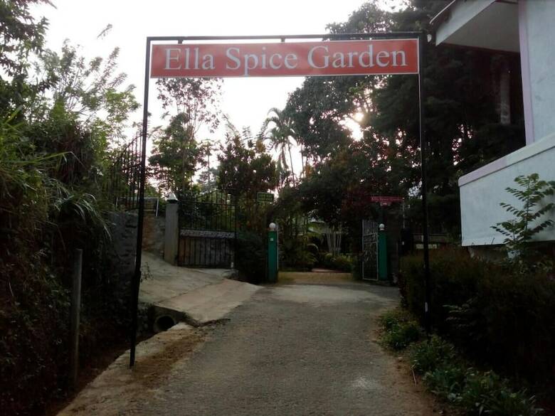 Hotel Lizzie Villa Guest House