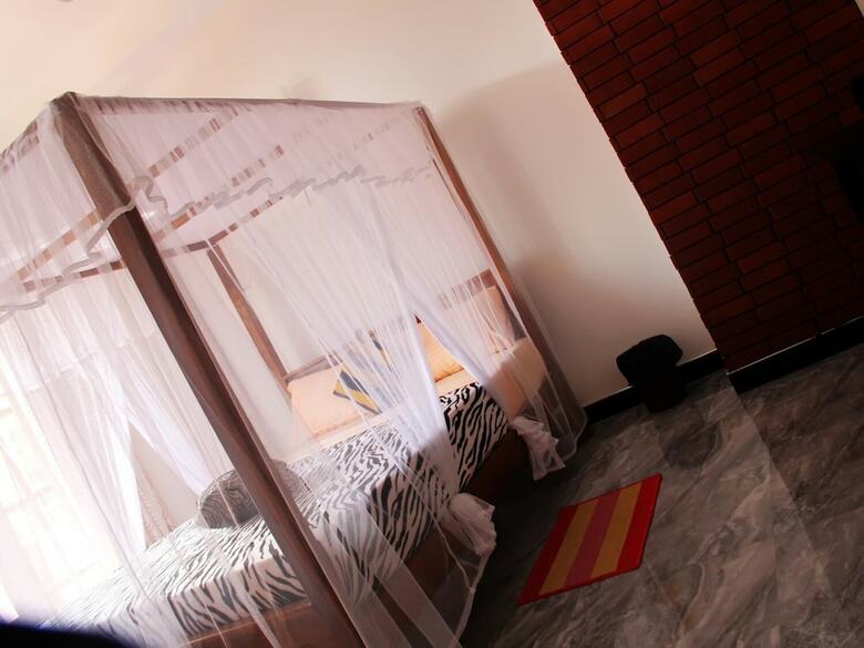 Hotel Lizzie Villa Guest House