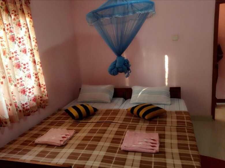 Hotel Lizzie Villa Guest House