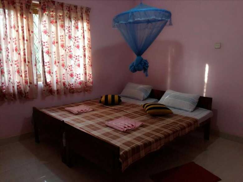 Hotel Lizzie Villa Guest House