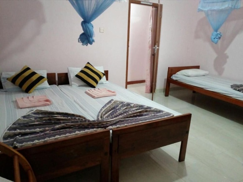 Hotel Lizzie Villa Guest House