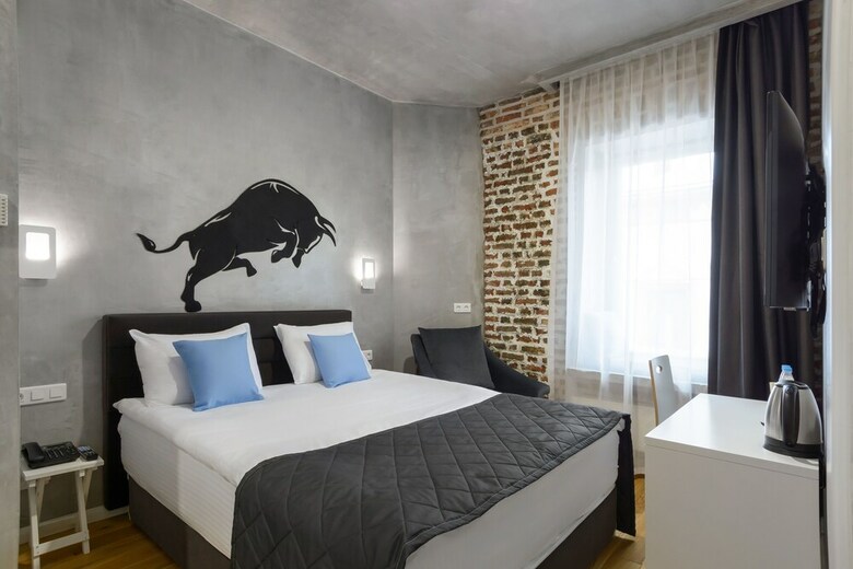 Red Brick Hotel