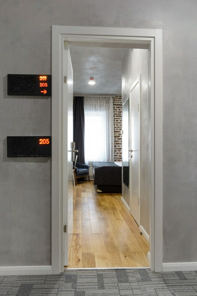 Red Brick Hotel