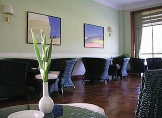 Hotel Inya Lake