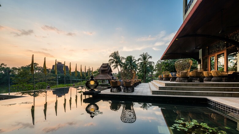 Chatrium Hotel Royal Lake Yangon