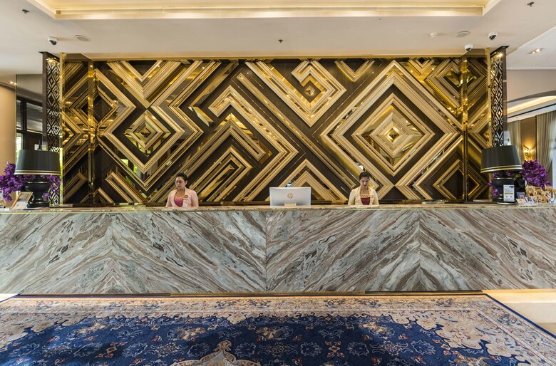 Chatrium Hotel Royal Lake Yangon