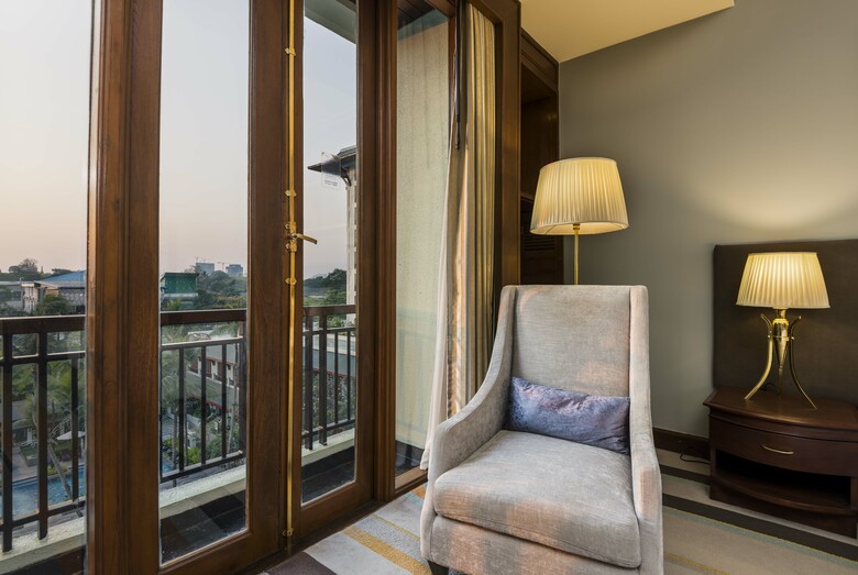 Chatrium Hotel Royal Lake Yangon