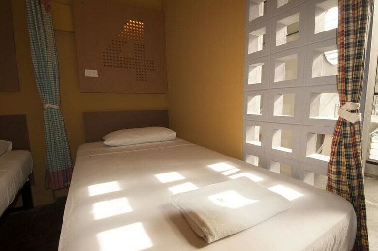 Hostal River View Guest House