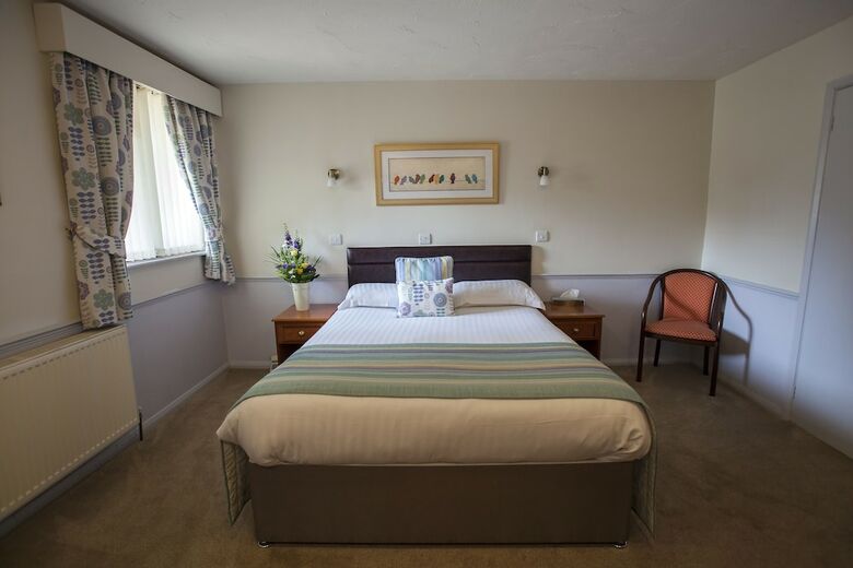 The Poplars Hotel