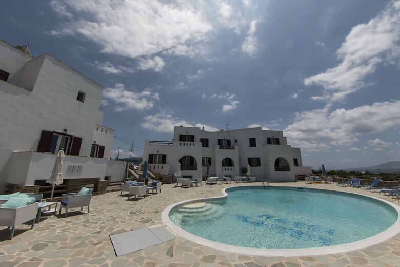Apartamentos Naxos Mare Studios
