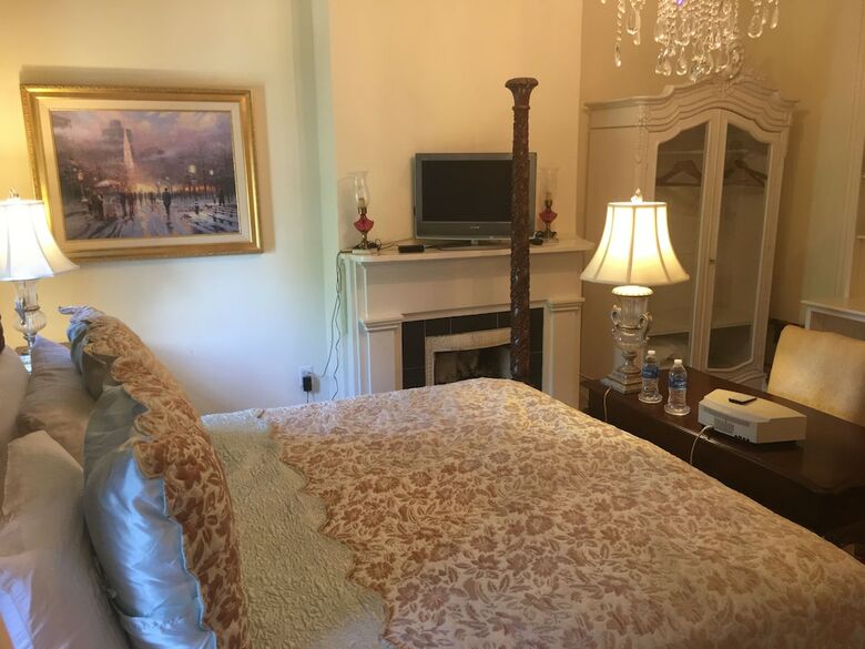 Bed & Breakfast Justine Inn Savannah