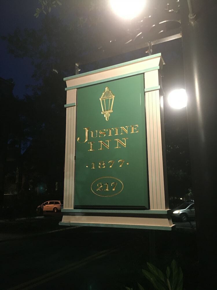 Bed & Breakfast Justine Inn Savannah