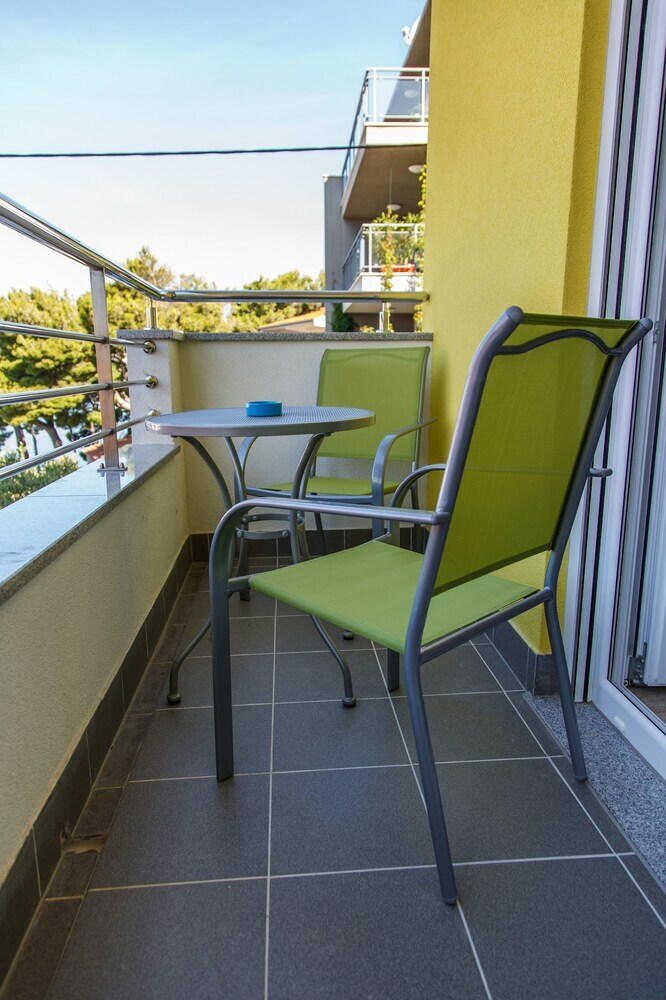 Nemira Sunny Apartments
