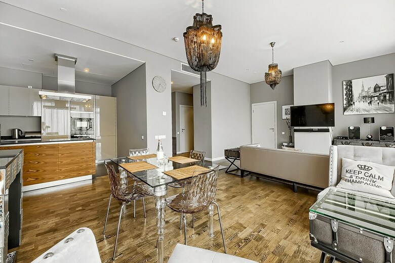 Hotel Sky Apartments Rentals Service