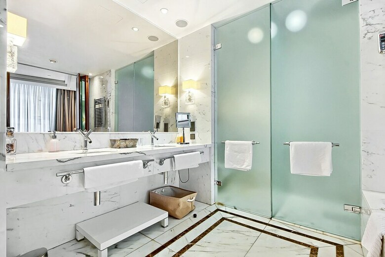 Hotel Sky Apartments Rentals Service