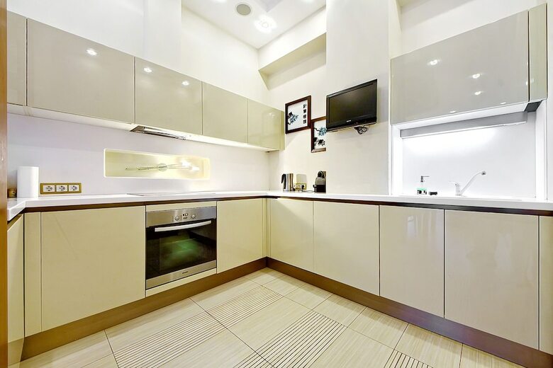 Hotel Sky Apartments Rentals Service