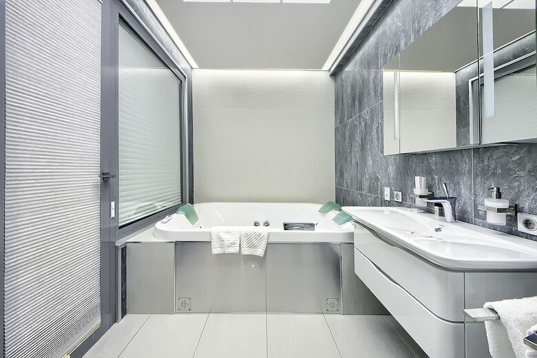 Hotel Sky Apartments Rentals Service