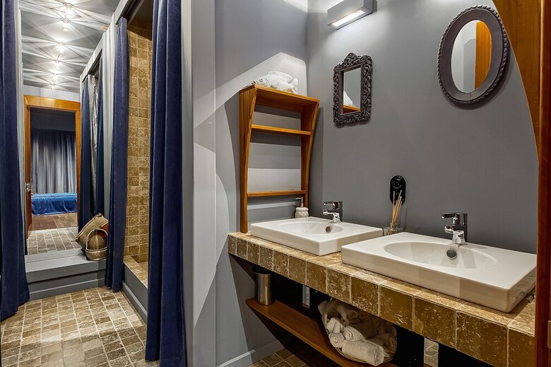 Hotel Sky Apartments Rentals Service