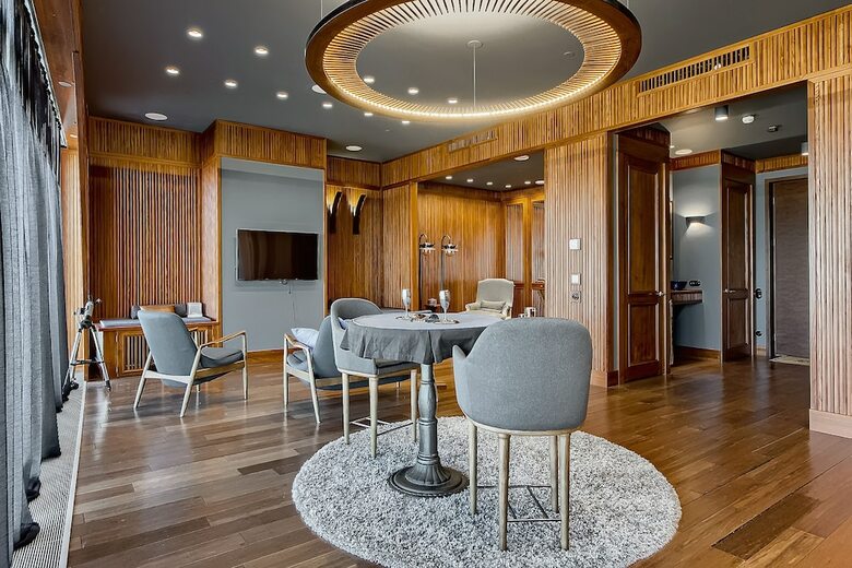 Hotel Sky Apartments Rentals Service