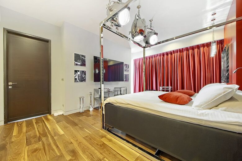 Hotel Sky Apartments Rentals Service