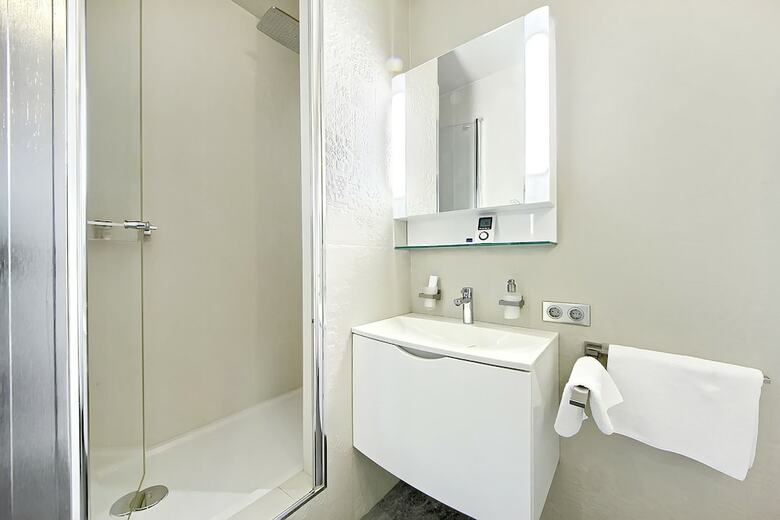 Hotel Sky Apartments Rentals Service