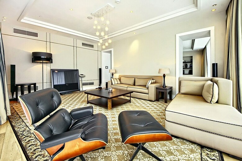 Hotel Sky Apartments Rentals Service