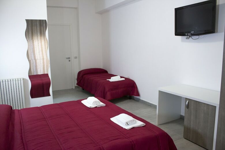 Hotel Tiburtina Royal Suites