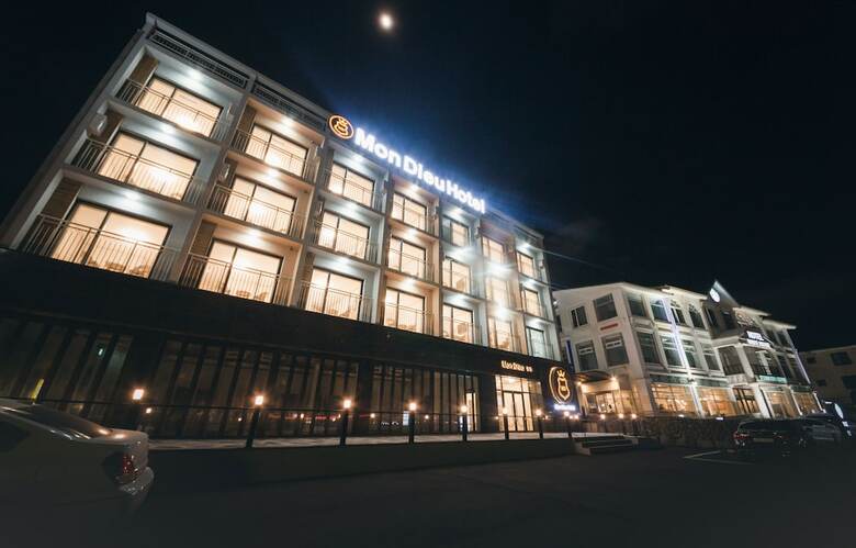 Mon Dieu Hotel