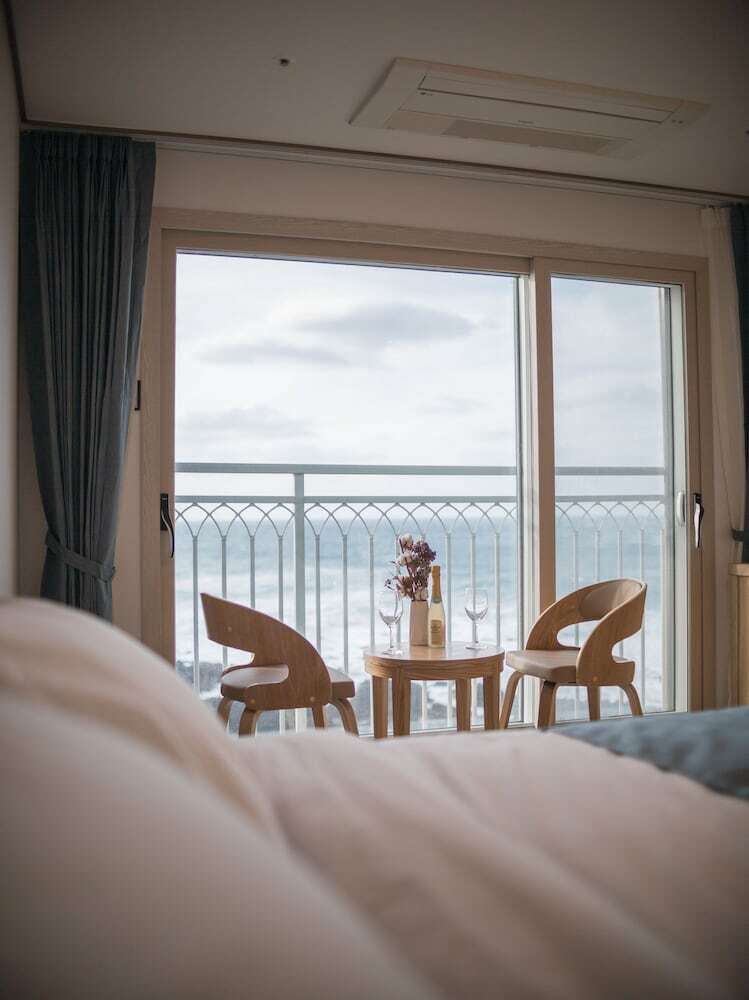 Mon Dieu Hotel
