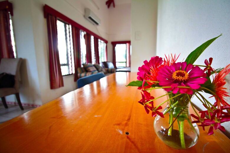 Hotel Tonga Holiday Villa