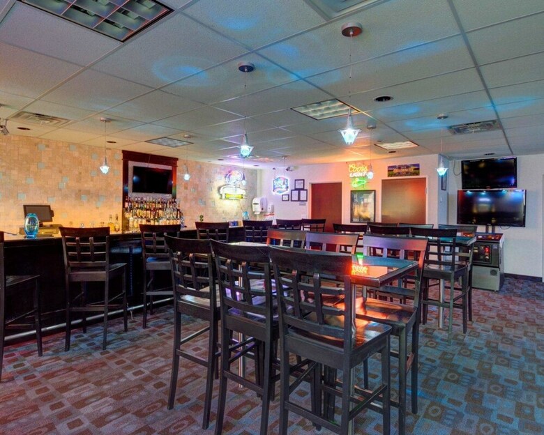 Hotel Comfort Inn & Suites