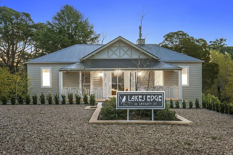 Lakes Edge