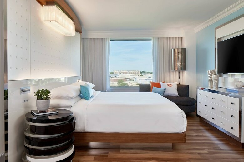 Hotel Renaissance Charlotte Southpark