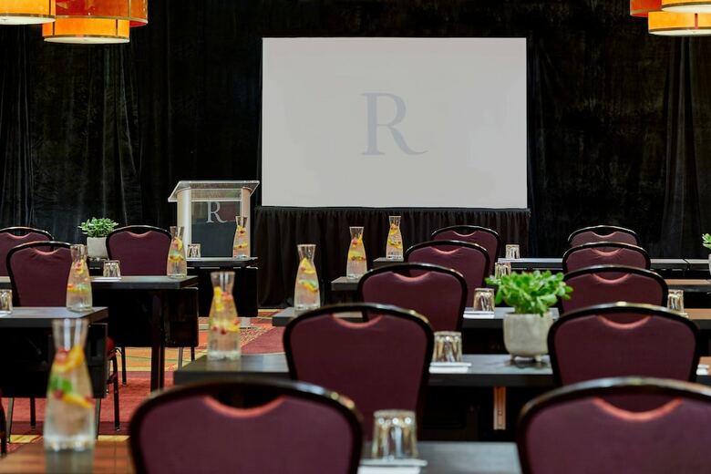 Hotel Renaissance Charlotte Southpark