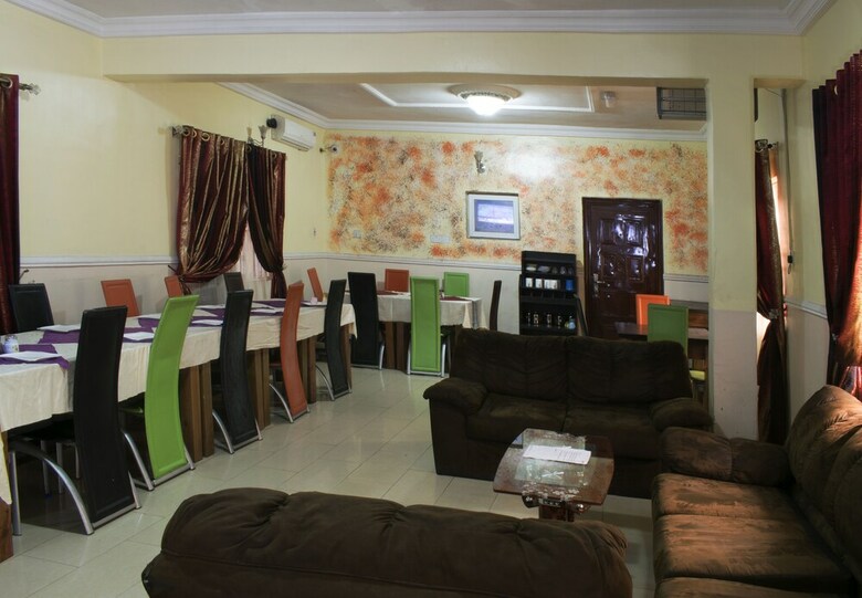 Hotel Maxton Suites