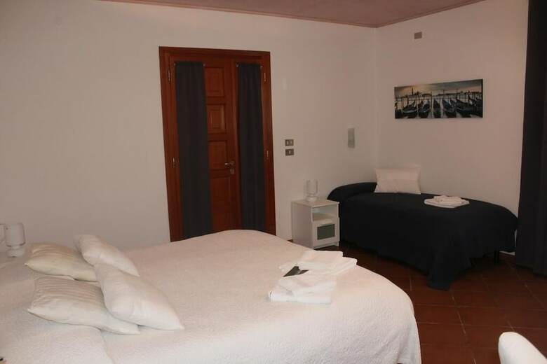 Hotel Airport Venice Diego 2
