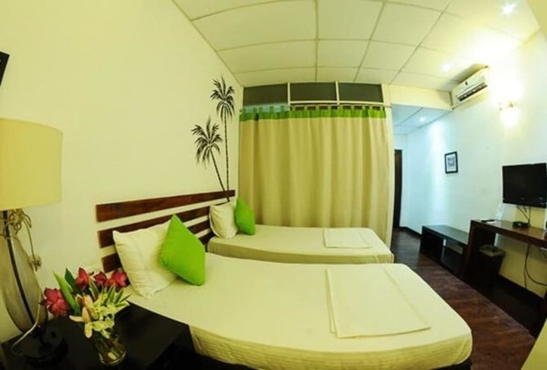 Lake Wind Hotel