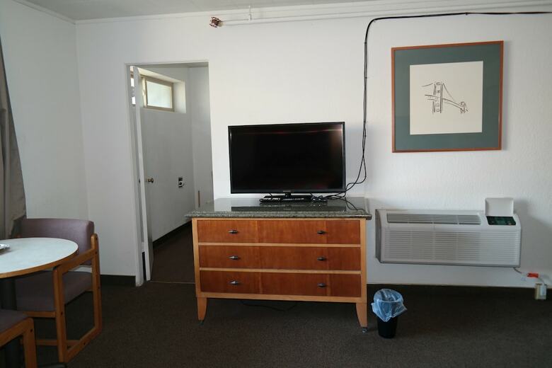 Motel River Park Inn