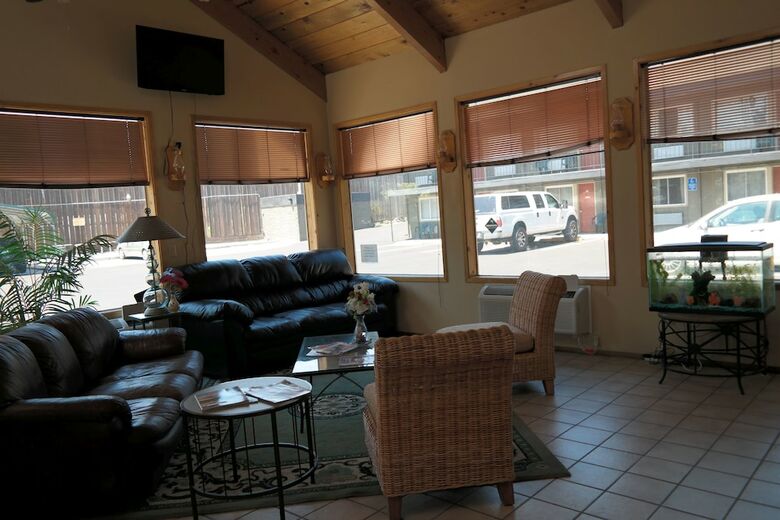 Motel River Park Inn