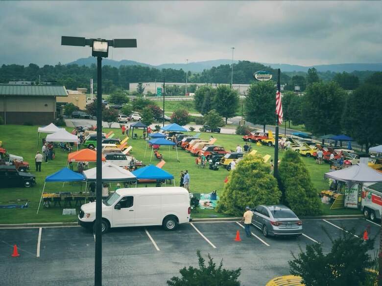 Hotel Mountain Inn & Suites