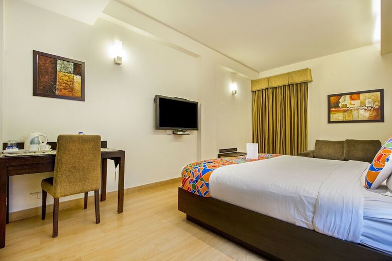 Fabhotel Cabana Gk1
