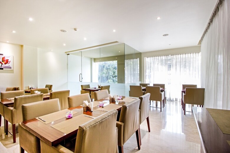 Fabhotel Cabana Gk1