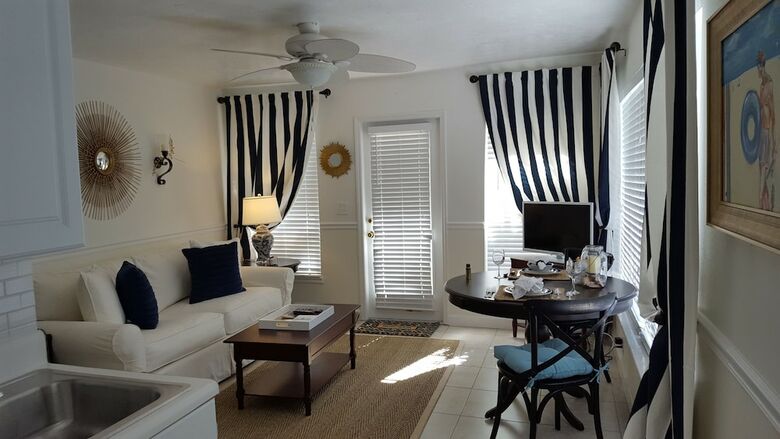 Posada Siesta Key Bungalows