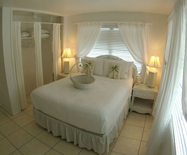 Posada Siesta Key Bungalows