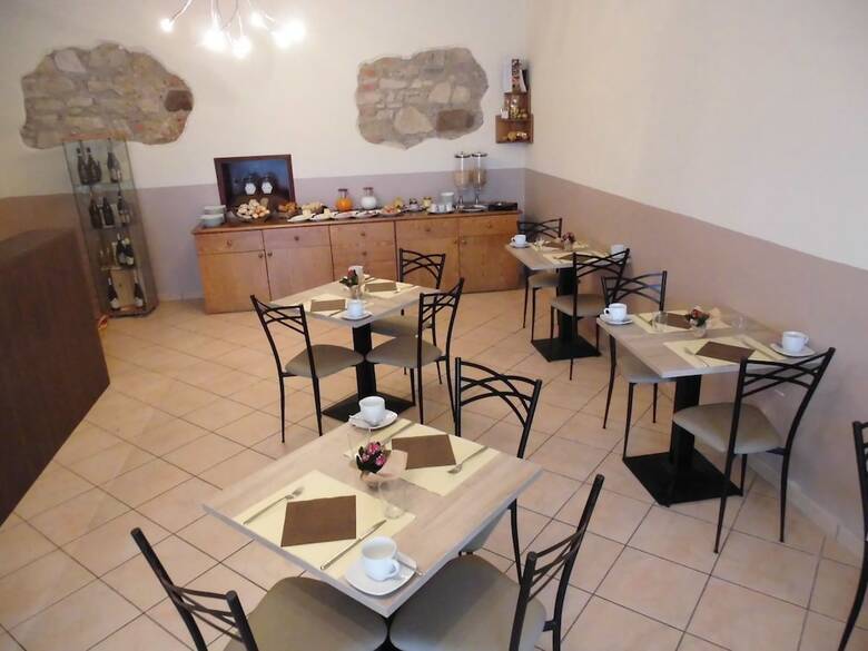 Hotel Benaco Bee Free