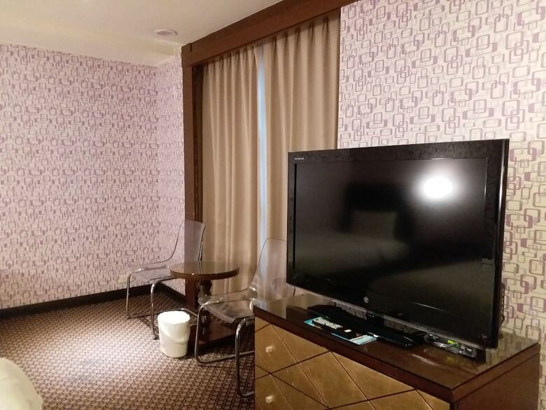 Hon Dow Hotel