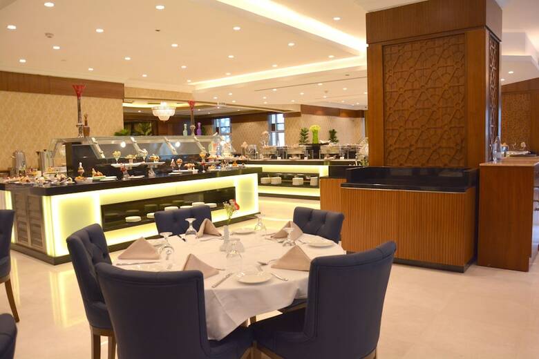 Hotel Al Nokhba Royal Inn